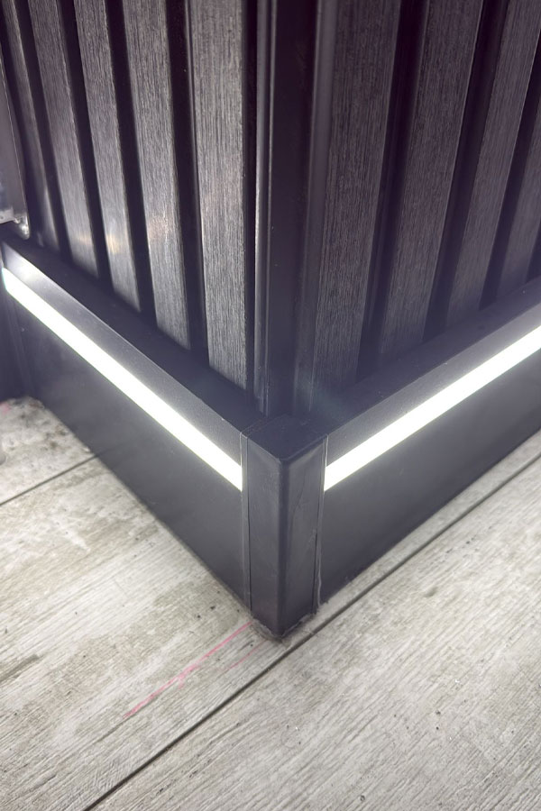 LED’li Süpürgelik Dış Köşe Aparatı